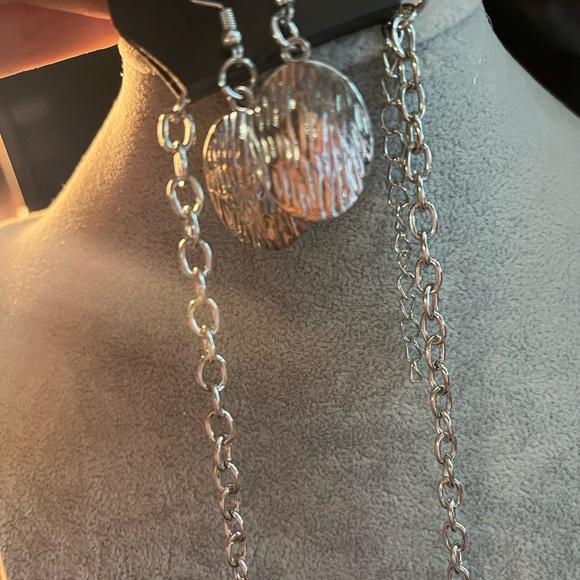 Necklace & Earrings Set - Picture 2 of 2